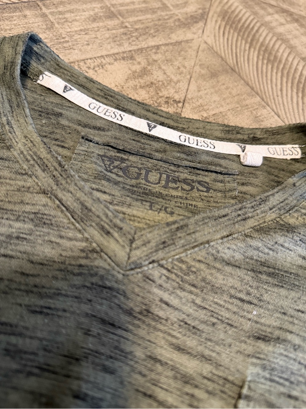 Guess Heathered Olive Green Short Sleeve Crew Tee - Picture 2 of 4